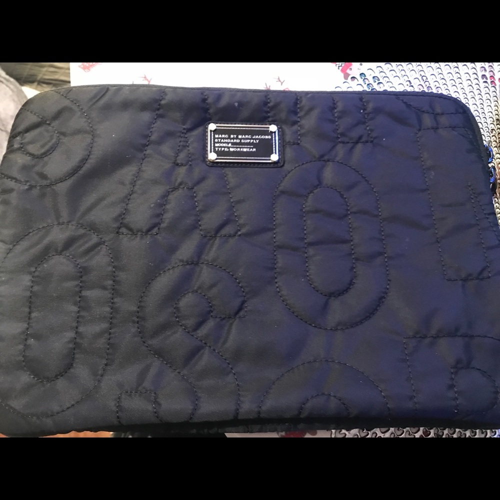 Marc Jacobs 15 x 10.5 lap top cover like new!